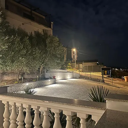Lescanec Apartment