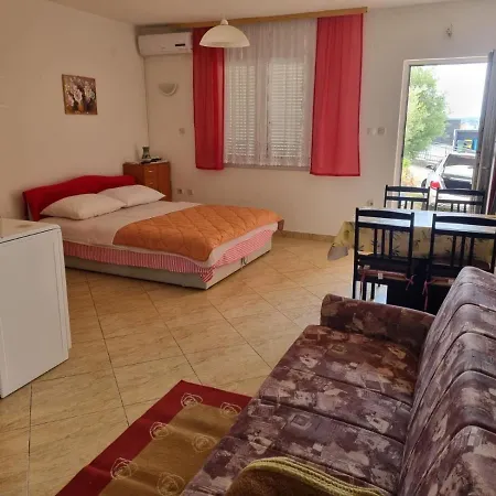 Appartement Lescanec *
